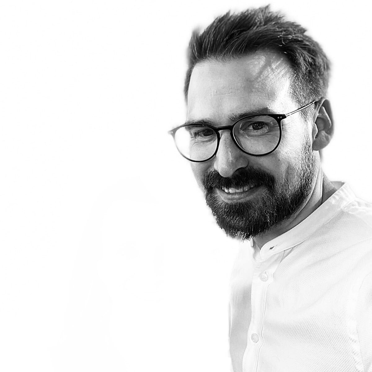 Hans Schmidt NTT DATA