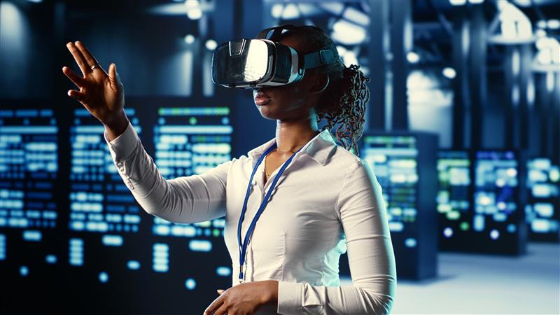 trabajadora con VR