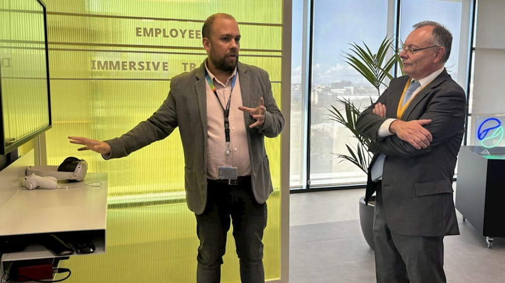man-meeting