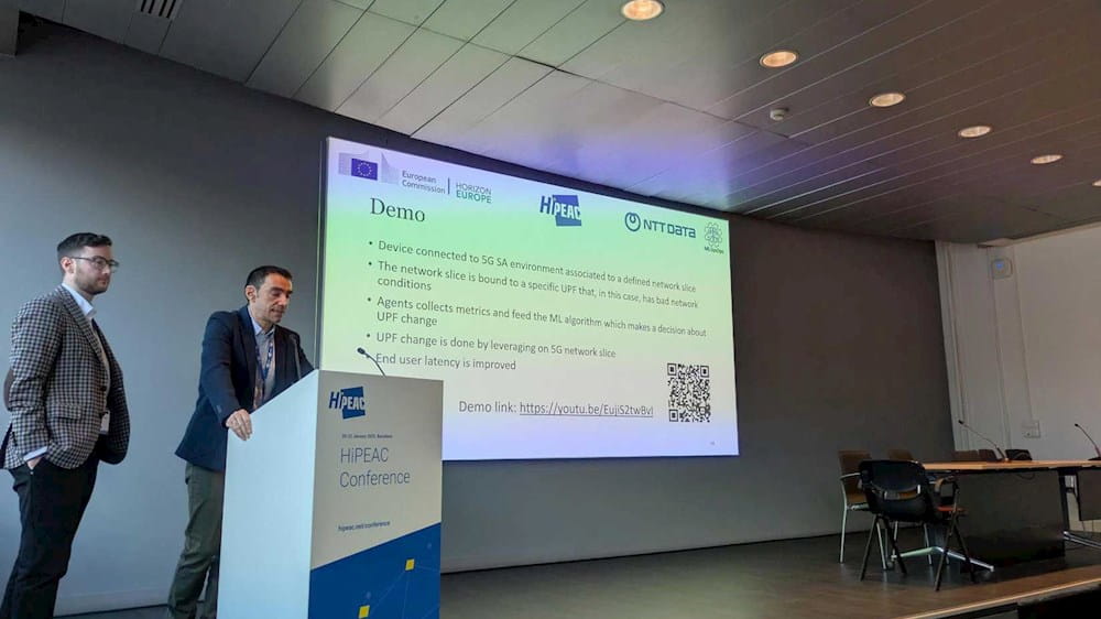 Massimiliano Rossi di NTT DATA Italia all'evento HiPEAC