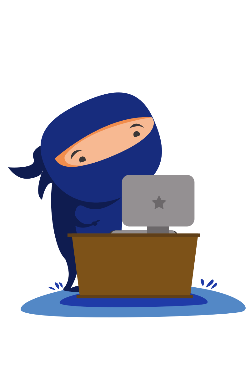 Ragazzino vestito da guerriero Ninja lavora al computer_NTT DATA apre l'iniziativa Security NInja alle scuole primarie e secondarie di primo grado