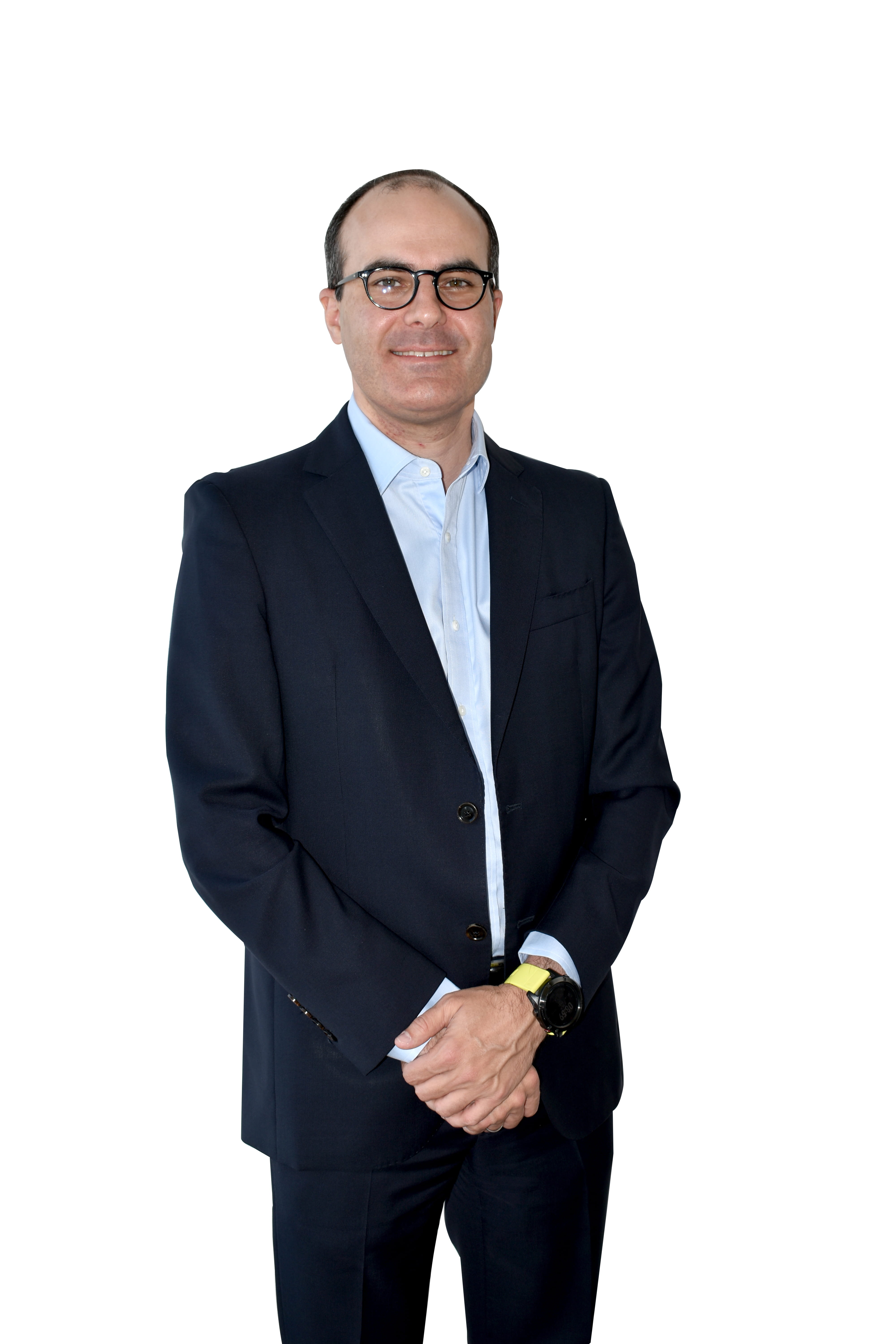 un hombre con traje y corbata