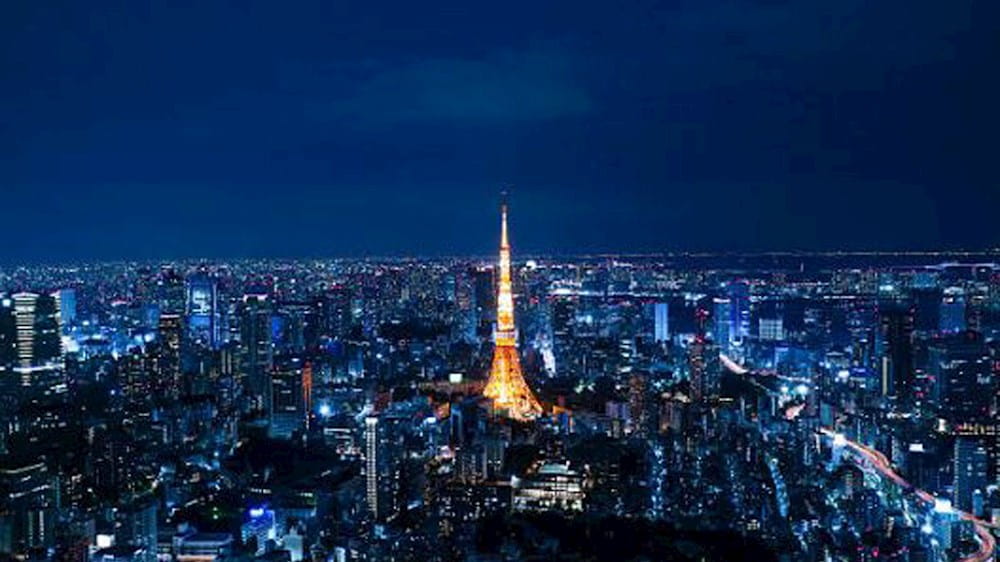 Tokyo by night