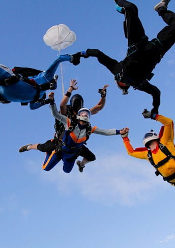 People parachuting