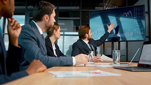 Experts consulting on cybersecurity