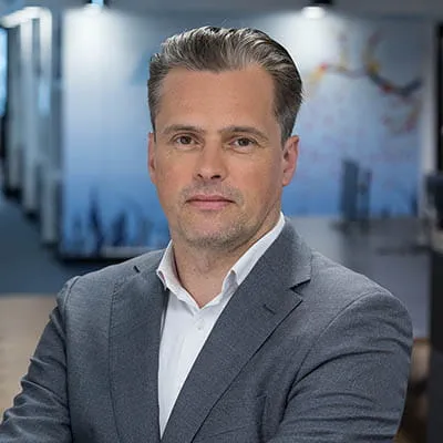 Simon Reid